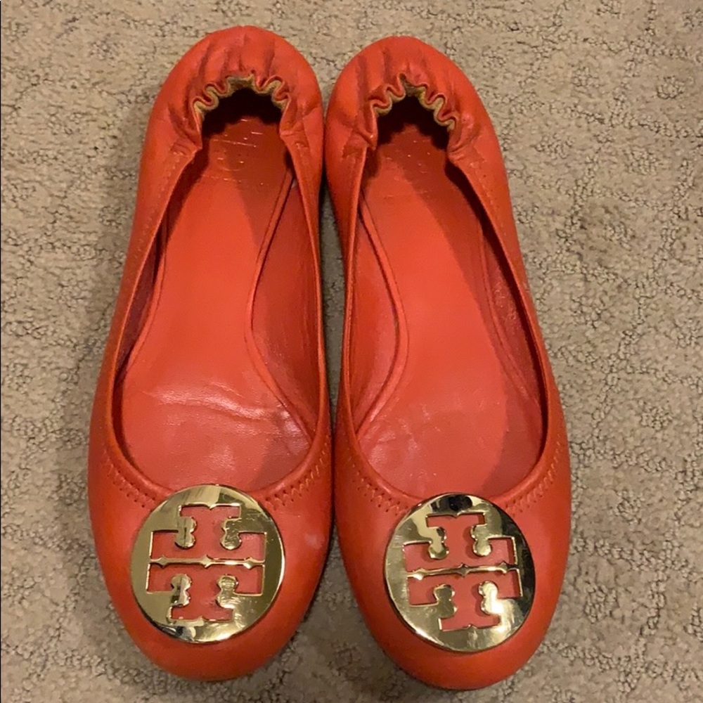 Sz. 8.5 Tory Burch Orange Leather Reva Flats
